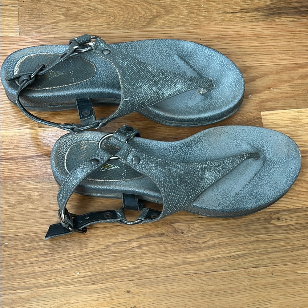 Volatile Black Sandals with Soft Material and Flat Sole